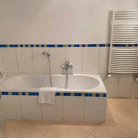 Apartment Hopfeld - *